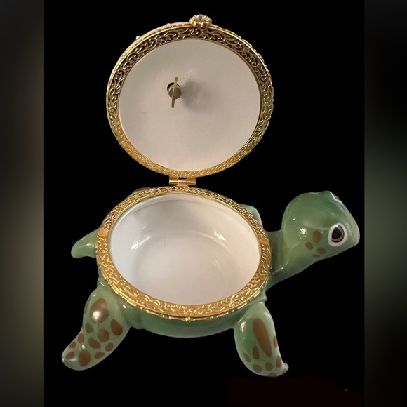 Ardleigh Elliott ‘Little Charmer’ Tiny Turtle music box - Picture 7 of 8